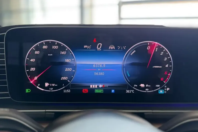 Mercedes-Benz GL 320 (Clasa GL) din 2023 cu 56.500 km - oferta MER243889 - foto 2