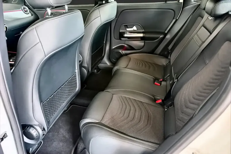 Mercedes-Benz EQA (Clasa GLA) din 2023 cu 63.700 km - oferta MER243892 - foto 13