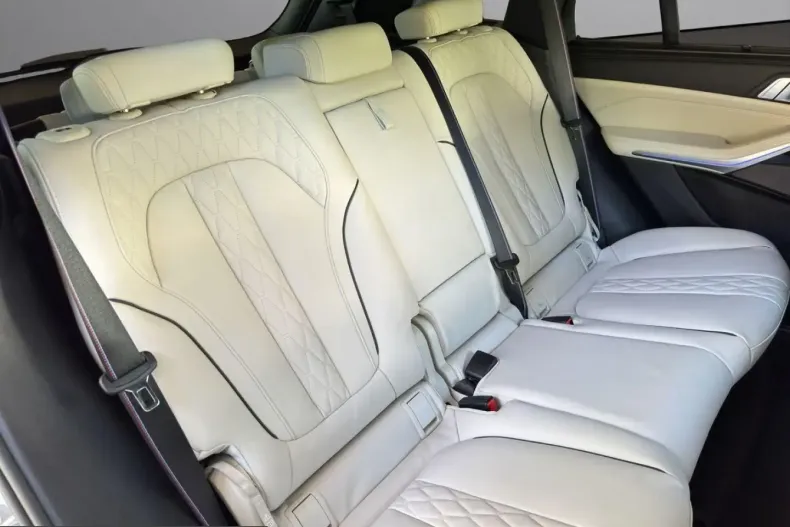 BMW X5 (Seria X) din 2025 cu 5.900 km - oferta BMW243893 - foto 16