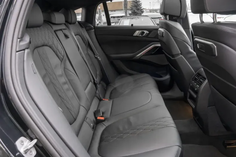 BMW X6 (Seria X) din 2025 cu 5.965 km - oferta BMW243898 - foto 4