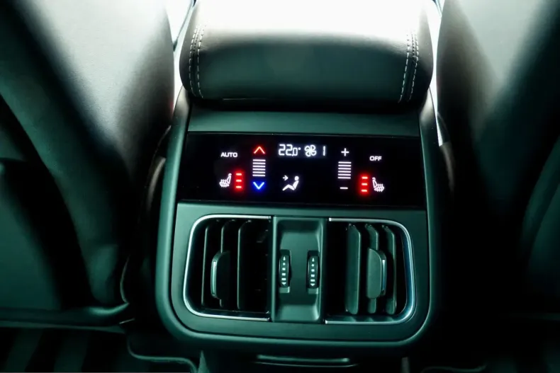 Maserati Grecale din 2025 cu 6.333 km - oferta MAS243906 - foto 24