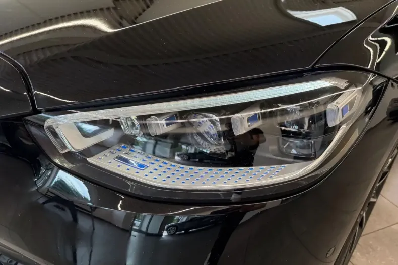 Mercedes-Benz S 580 (Clasa S) din 2022 cu 68.101 km - oferta MER243913 - foto 10