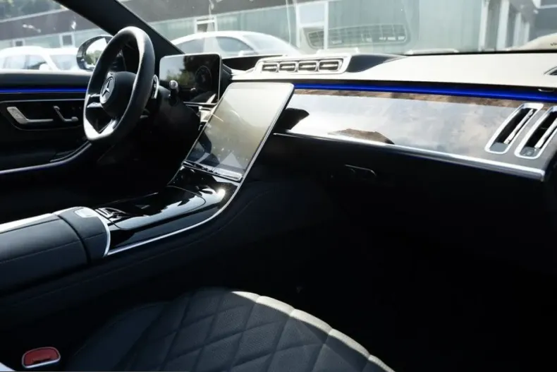 Mercedes-Benz S 500 (Clasa S) din 2025 cu 5.470 km - oferta MER243915 - foto 2