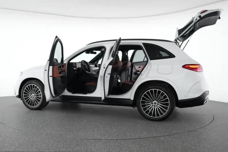 Mercedes-Benz GLC 300 (Clasa GLC) din 2024 cu 15.139 km - oferta MER243918 - foto 14