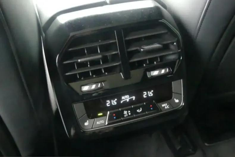 BMW iX din 2023 cu 17.080 km - oferta BMW243920 - foto 14