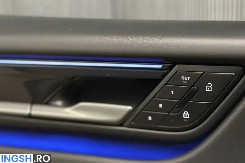 Porsche Macan din 2025 cu 3.140 km - oferta POR243923 - foto 23