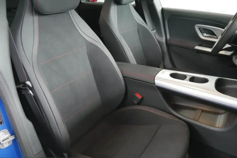 Mercedes-Benz CLA 350 (Clasa CLA) din 2025 cu 3.654 km - oferta MER243929 - foto 6