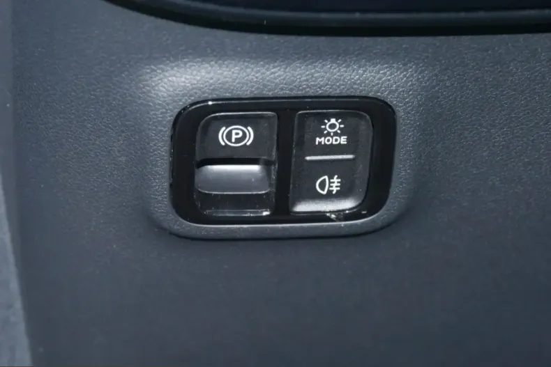 Mercedes-Benz CLA 350 (Clasa CLA) din 2025 cu 3.654 km - oferta MER243929 - foto 19