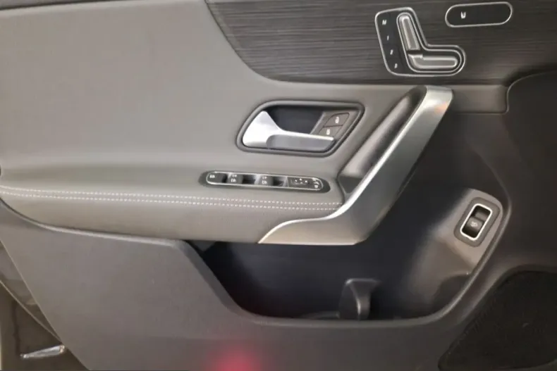 Mercedes-Benz CLA 220 (Clasa CLA) din 2023 cu 69.108 km - oferta MER243930 - foto 11