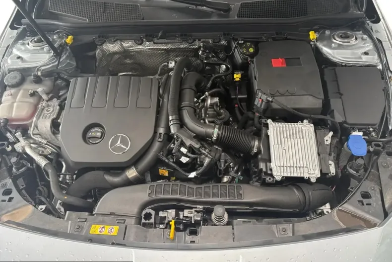Mercedes-Benz CLA 200 (Clasa CLA) din 2025 cu 6.294 km - oferta MER243931 - foto 7