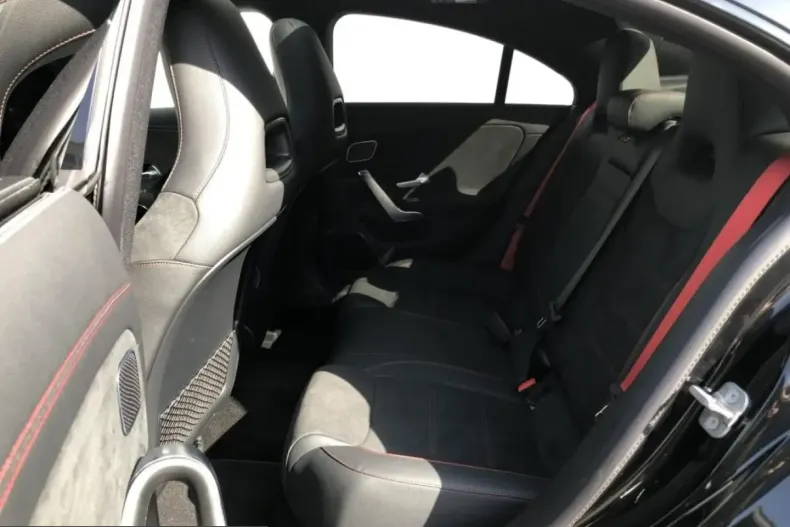 Mercedes-Benz CLA 35 AMG (Clasa CLA) din 2024 cu 20.250 km - oferta MER243935 - foto 7