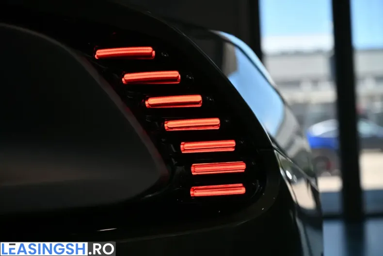 Aston Martin Vanquish din 2025 cu 13.500 km - oferta AST243936 - foto 28