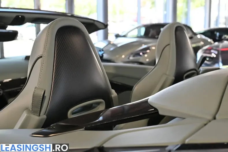 Aston Martin Vanquish din 2025 cu 13.500 km - oferta AST243936 - foto 31