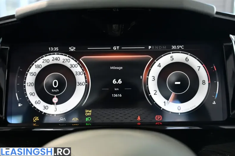 Aston Martin Vanquish din 2025 cu 13.500 km - oferta AST243936 - foto 39