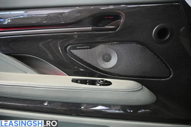 Aston Martin Vanquish din 2025 cu 13.500 km - oferta AST243936 - foto 40