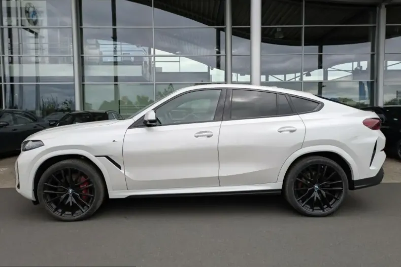 BMW X6 (Seria X) din 2025 cu 9.126 km - oferta BMW243939 - foto 2