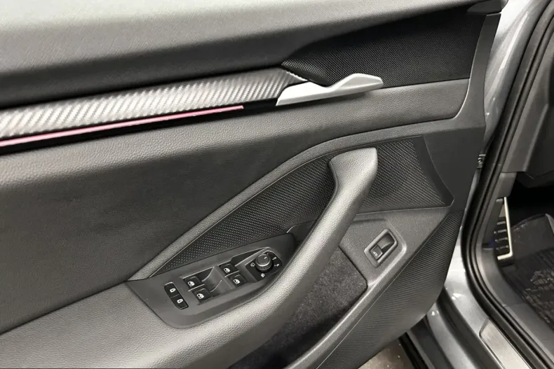 Skoda Superb din 2025 cu 9.988 km - oferta SKO243942 - foto 9