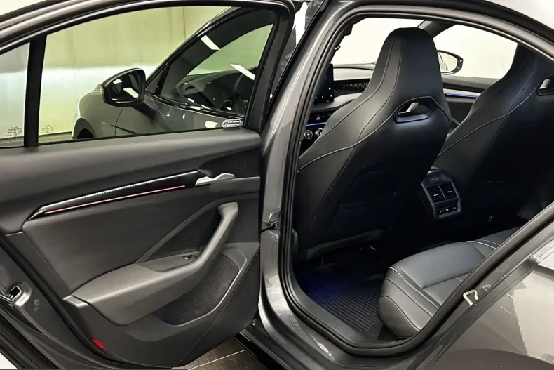 Skoda Superb din 2025 cu 9.988 km - oferta SKO243942 - foto 30