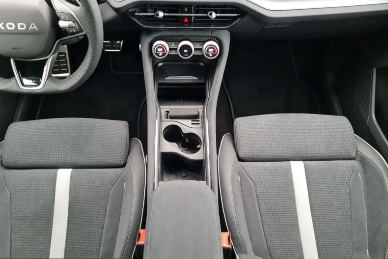 Skoda Kodiaq din 2025 cu 13.900 km - oferta SKO243950 - foto 8