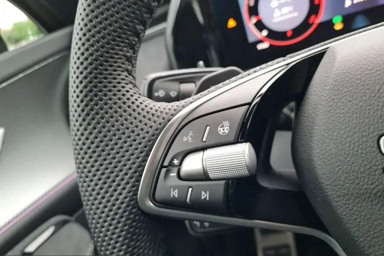 Skoda Kodiaq din 2025 cu 13.900 km - oferta SKO243950 - foto 12