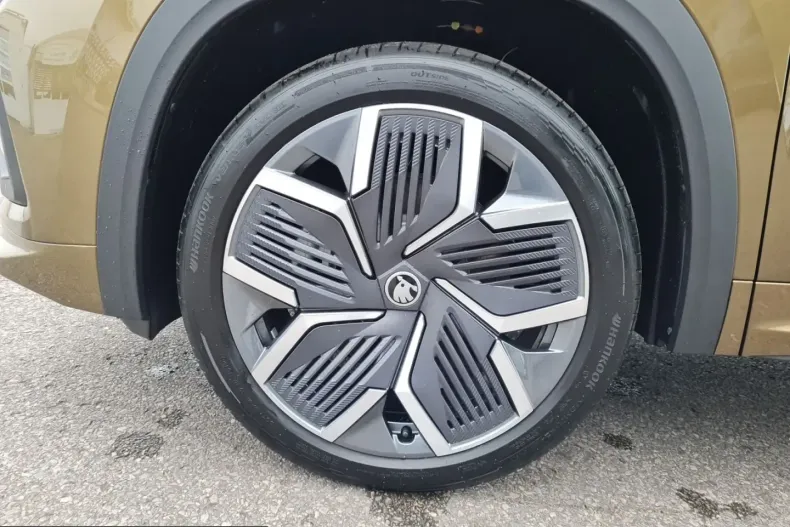 Skoda Kodiaq din 2025 cu 13.900 km - oferta SKO243950 - foto 20