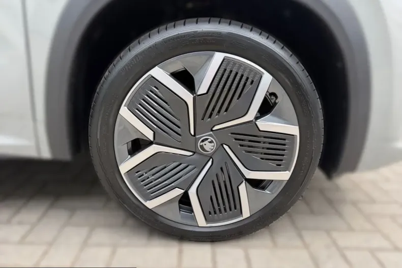 Skoda Kodiaq din 2025 cu 17.177 km - oferta SKO243951 - foto 16