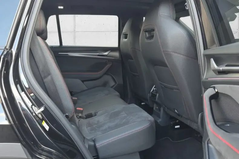 Skoda Kodiaq din 2025 cu 21.772 km - oferta SKO243953 - foto 11