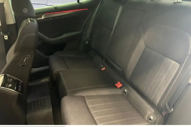 Skoda Superb din 2023 cu 30.650 km - oferta SKO243968 - foto 6