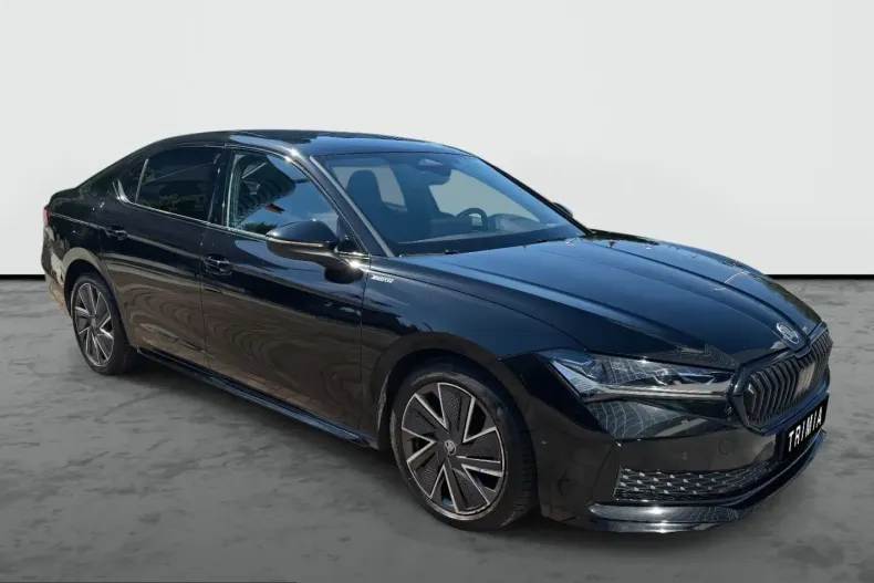 Skoda Superb din 2025 cu 33.000 km - oferta SKO243976 - foto 1