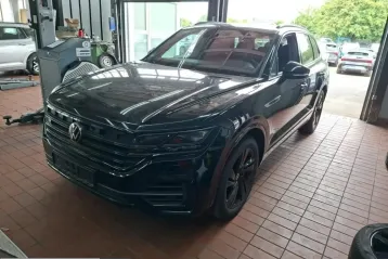 Volkswagen Touareg din 2023 - oferta VOL243984
