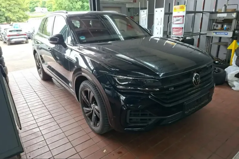 Volkswagen Touareg din 2023 cu 58.561 km - oferta VOL243984 - foto 4