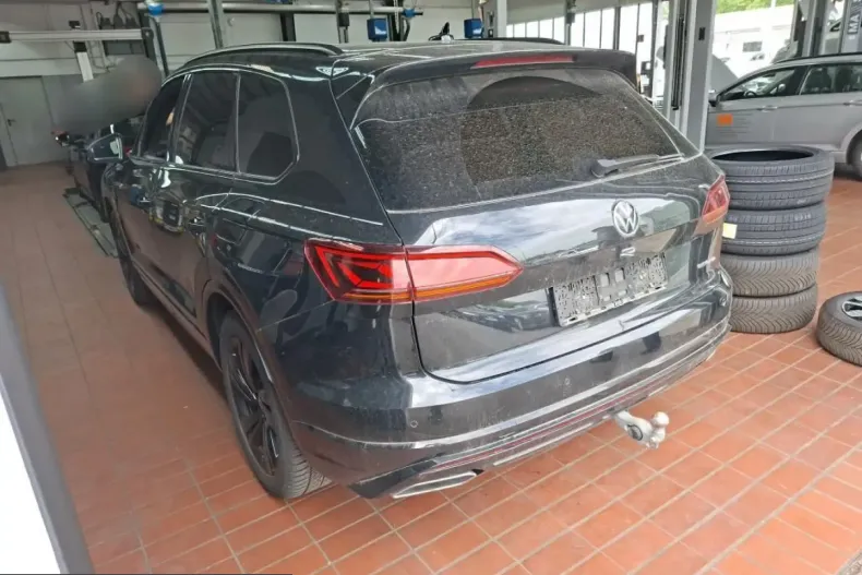 Volkswagen Touareg din 2023 cu 58.561 km - oferta VOL243984 - foto 5
