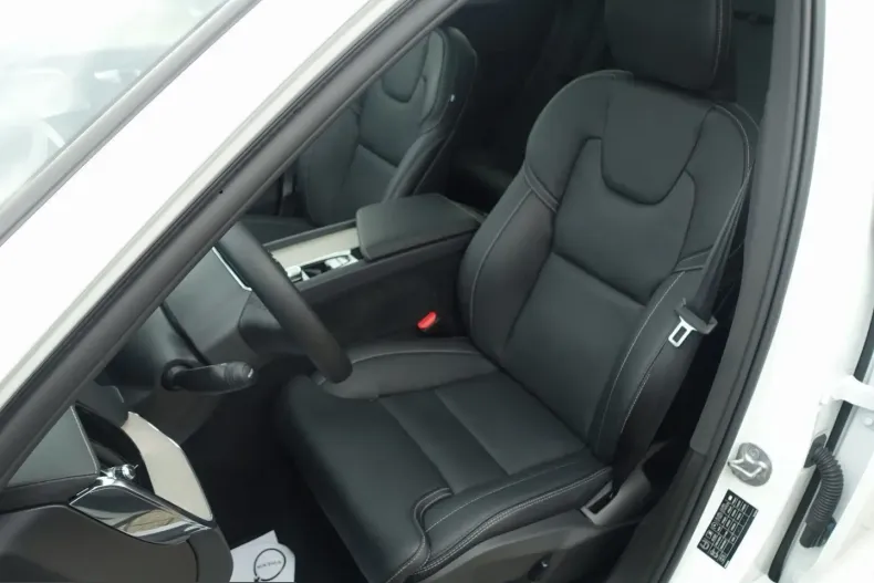 Volvo XC60 din 2025 cu 9.058 km - oferta VOL243985 - foto 11
