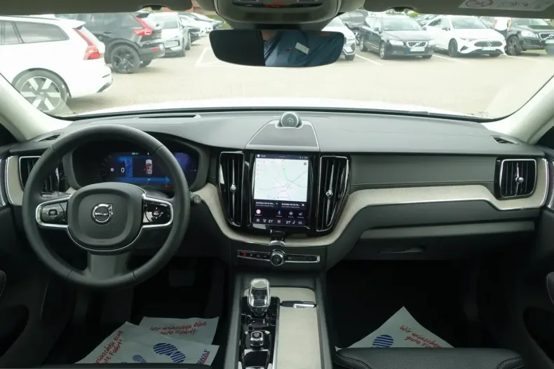 Volvo XC60 din 2025 cu 9.058 km - oferta VOL243985 - foto 12