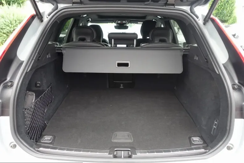 Volvo XC60 din 2025 cu 30.980 km - oferta VOL243986 - foto 10