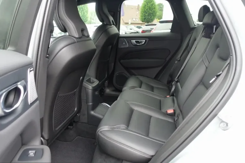 Volvo XC60 din 2025 cu 30.980 km - oferta VOL243986 - foto 13