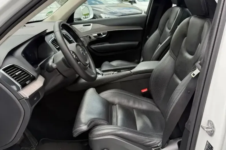 Volvo XC90 din 2023 cu 59.000 km - oferta VOL243999 - foto 7