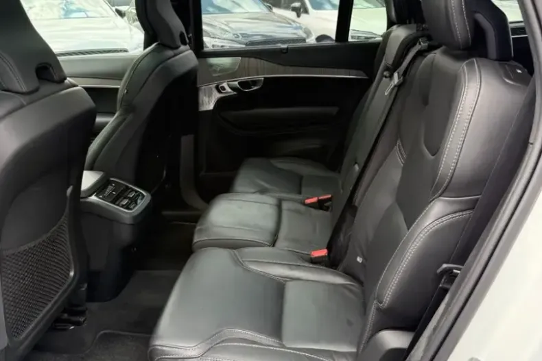 Volvo XC90 din 2023 cu 59.000 km - oferta VOL243999 - foto 11