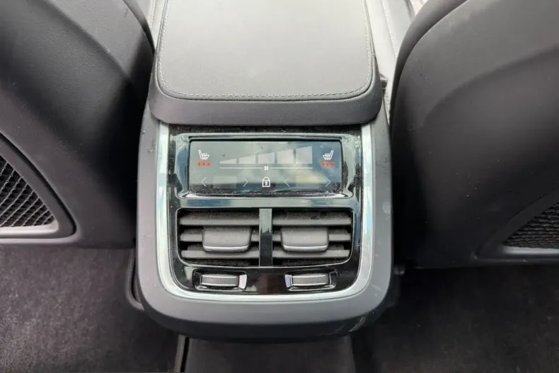 Volvo XC90 din 2023 cu 59.000 km - oferta VOL243999 - foto 12