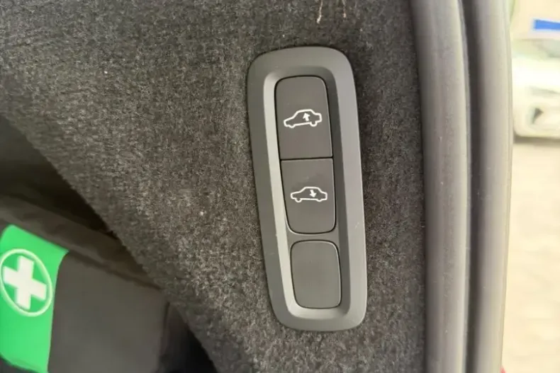 Volvo XC90 din 2023 cu 59.000 km - oferta VOL243999 - foto 14