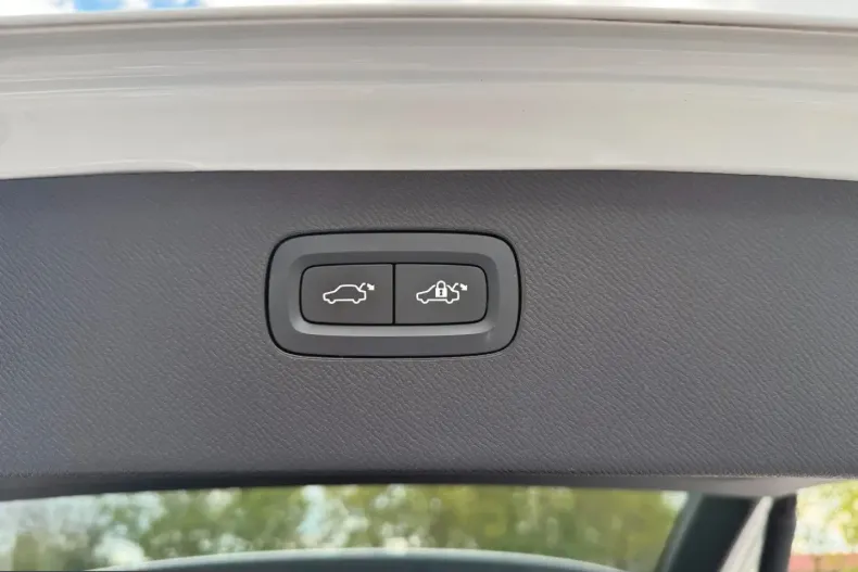 Volvo XC90 din 2023 cu 59.000 km - oferta VOL243999 - foto 15