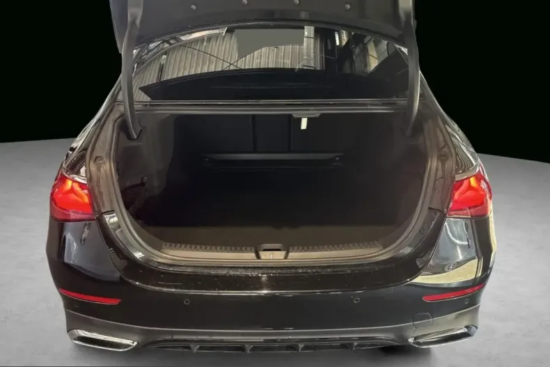 Mercedes-Benz E 450 (Clasa E) din 2025 cu 13.991 km - oferta MER244000 - foto 5