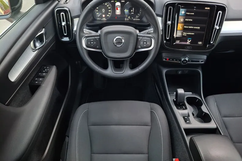 Volvo XC40 din 2021 cu 121.204 km - oferta VOL244023 - foto 14
