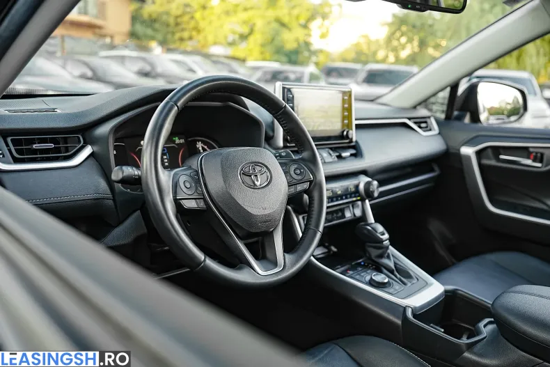 Toyota RAV4 din 2023 cu 48.180 km - oferta TOY244030 - foto 24