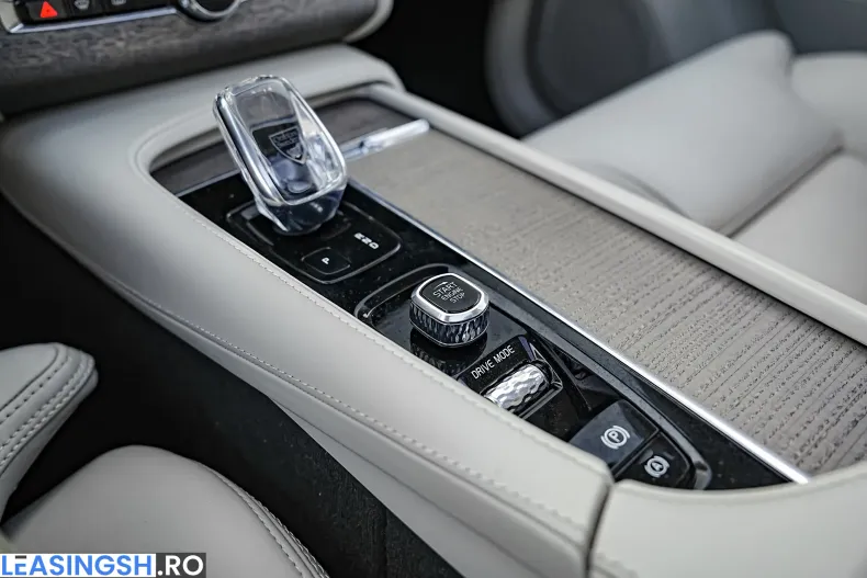 Volvo XC90 din 2020 cu 127.450 km - oferta VOL244032 - foto 25