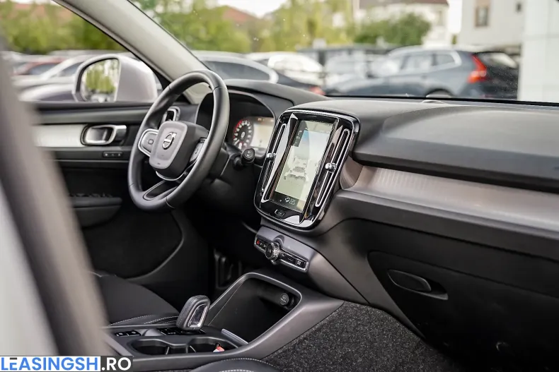 Volvo XC40 din 2020 cu 99.450 km - oferta VOL244033 - foto 22