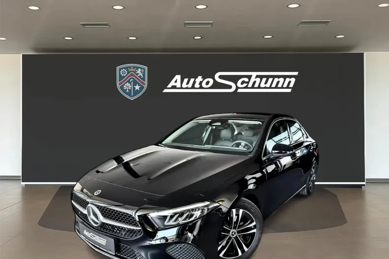 Mercedes-Benz A 200 (Clasa A) din 2024 cu 11.000 km - oferta MER244039 - foto 1