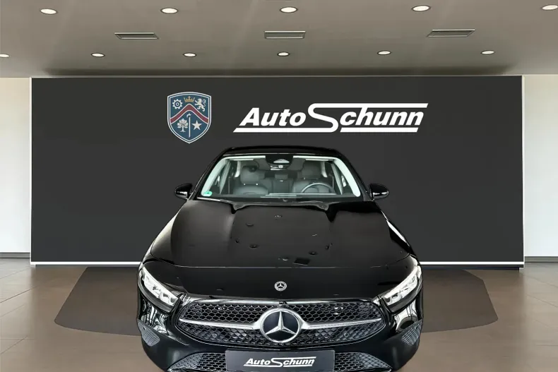 Mercedes-Benz A 200 (Clasa A) din 2024 cu 11.000 km - oferta MER244039 - foto 2