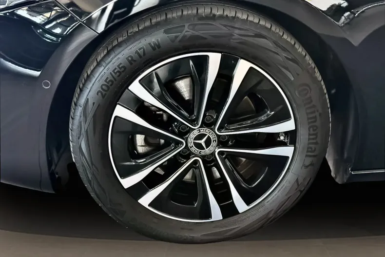 Mercedes-Benz A 200 (Clasa A) din 2024 cu 11.000 km - oferta MER244039 - foto 16