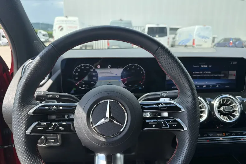 Mercedes-Benz GLA 220 (Clasa GLA) din 2025 cu 9.872 km - oferta MER244060 - foto 10